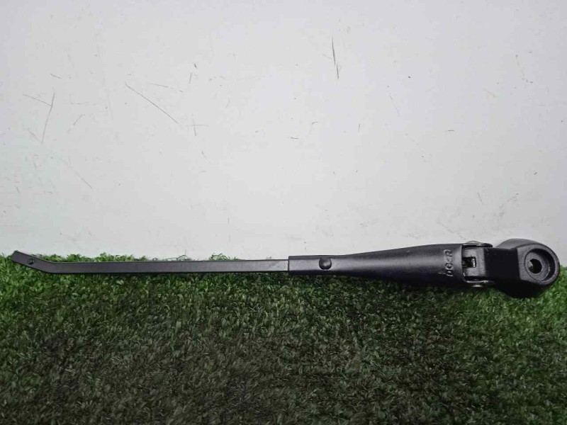 Recambio de brazo limpia delantero derecho para land rover 88 2.3d referencia OEM IAM 551230-551230E3 DOGA 