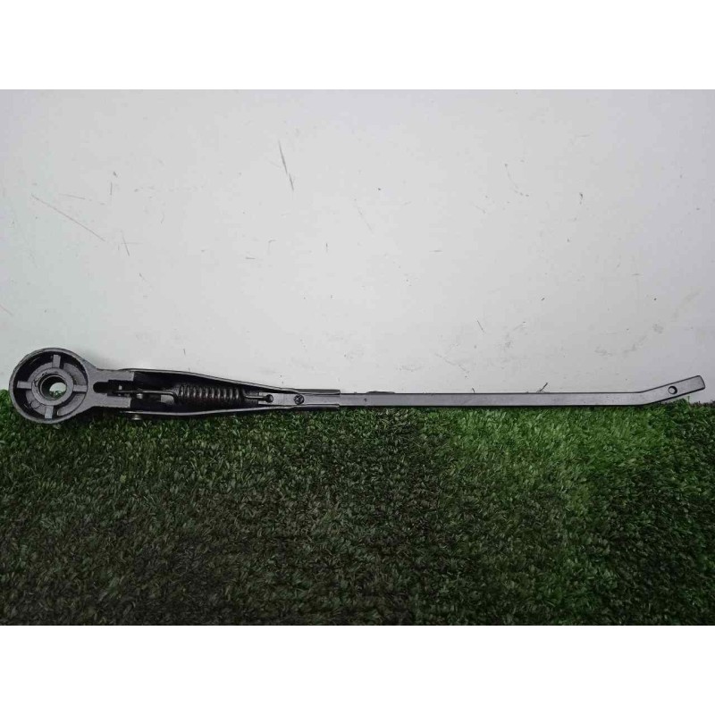 Recambio de brazo limpia delantero derecho para land rover 88 2.3d referencia OEM IAM 551230-551230E3 DOGA 