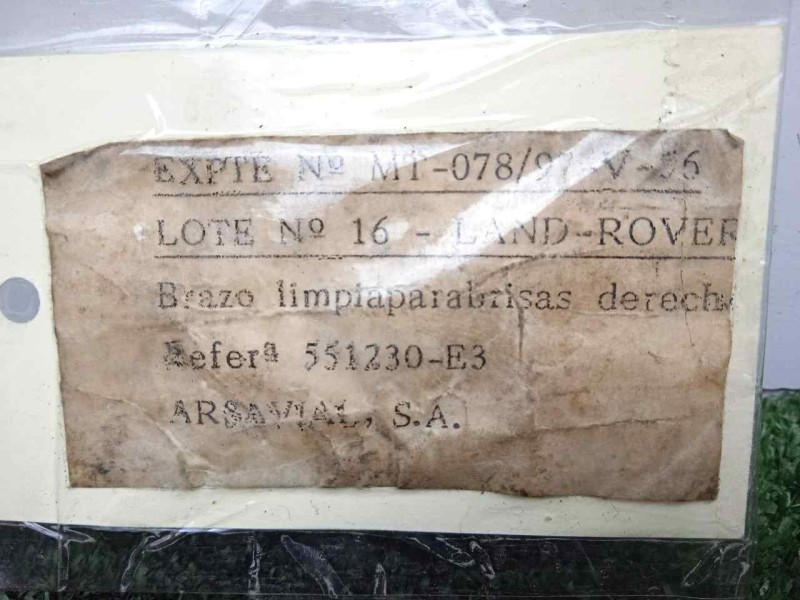 Recambio de brazo limpia delantero derecho para land rover 88 2.3d referencia OEM IAM 551230-551230E3 DOGA 