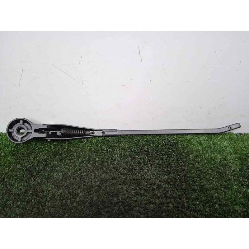Recambio de brazo limpia delantero derecho para land rover 88 2.3d referencia OEM IAM 551230-551230E3 DOGA 