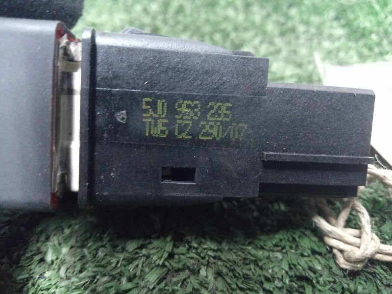 Recambio de warning para skoda fabia (5j2 ) 1.2 referencia OEM IAM 5J0953235  4.PINES