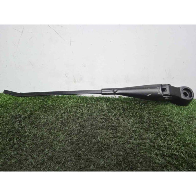 Recambio de brazo limpia delantero derecho para land rover 88 2.3d referencia OEM IAM 551230-551230E3 DOGA 