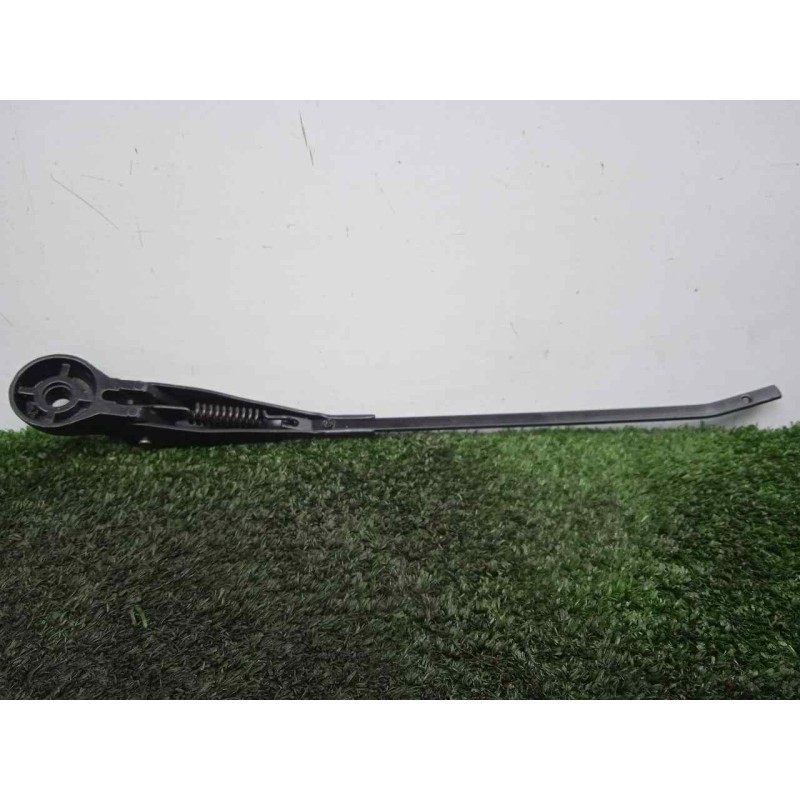 Recambio de brazo limpia delantero derecho para land rover 88 2.3d referencia OEM IAM 551230-551230E3 DOGA 