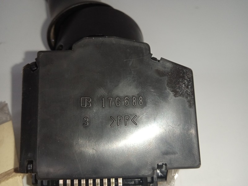 Recambio de mando limpia para mitsubishi asx (ga0w) 1.8 di-d cat referencia OEM IAM 17G688-E532016  