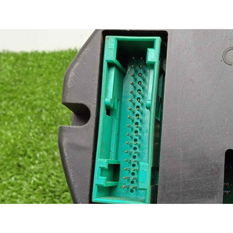 Recambio de cuadro instrumentos para skoda fabia (5j2 ) 1.2 referencia OEM IAM A2C53111438-5J0920810B 2.CONECTORES 