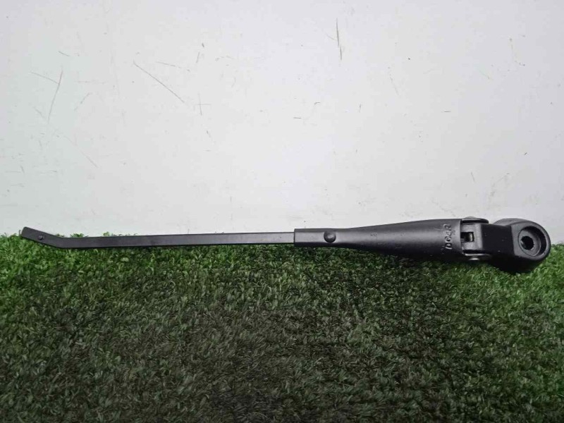 Recambio de brazo limpia delantero derecho para land rover 88 2.3d referencia OEM IAM 551230-551230E3 DOGA 