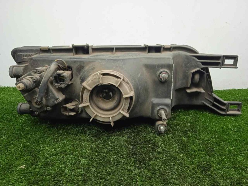 Recambio de faro izquierdo para nissan almera (n15) 1.6 16v cat referencia OEM IAM  95-98 RAYADO