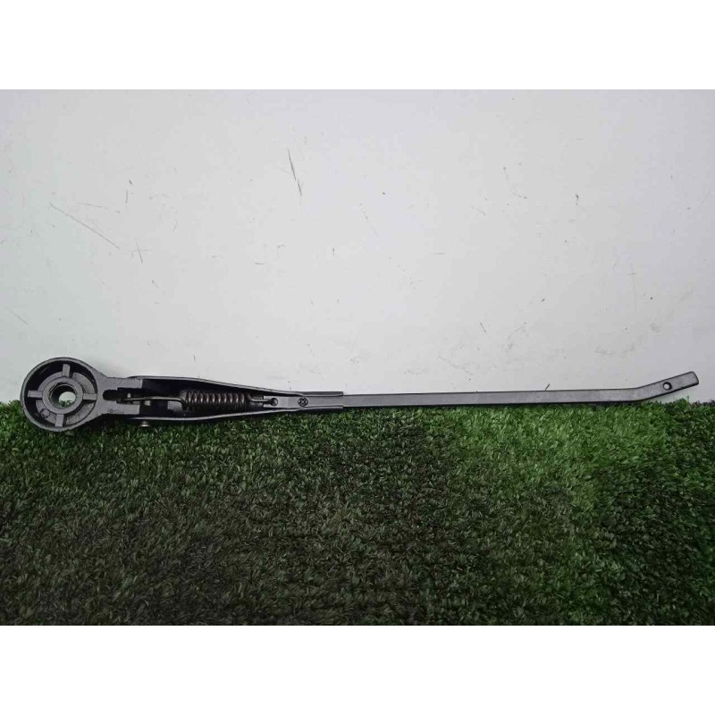 Recambio de brazo limpia delantero derecho para land rover 88 2.3d referencia OEM IAM 551230-551230E3 DOGA 