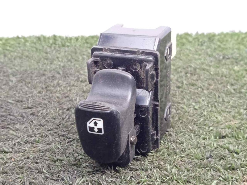 Recambio de mando elevalunas delantero derecho para hyundai accent (lc) 1.5 crdi cat referencia OEM IAM 621W04620  