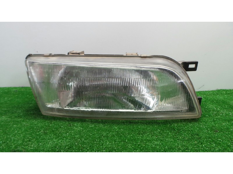 Recambio de faro derecho para nissan almera (n15) 1.6 16v cat referencia OEM IAM  95-98 RAYADO