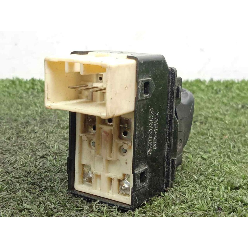 Recambio de mando elevalunas delantero derecho para hyundai accent (lc) 1.5 crdi cat referencia OEM IAM 621W04620  