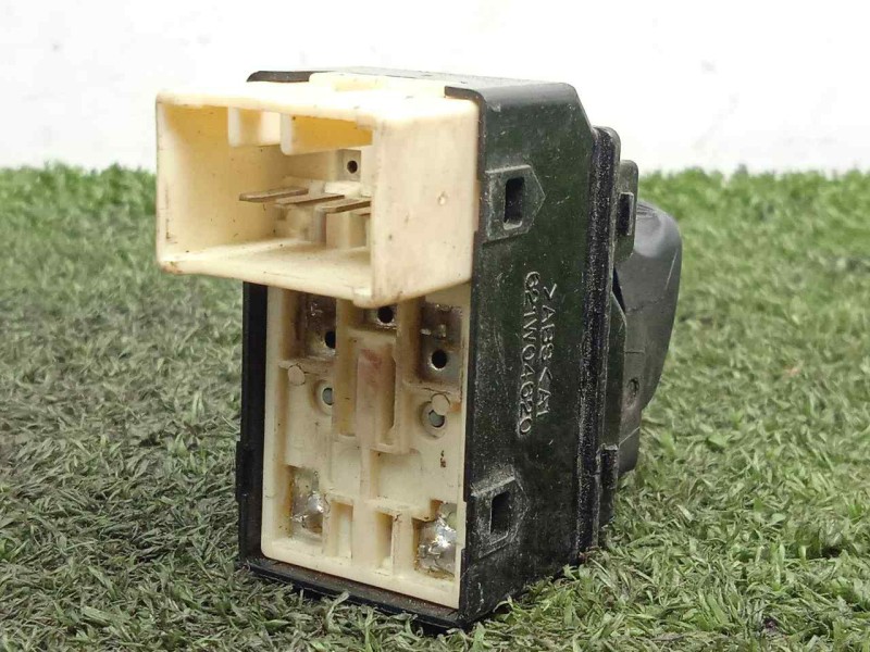 Recambio de mando elevalunas delantero derecho para hyundai accent (lc) 1.5 crdi cat referencia OEM IAM 621W04620  