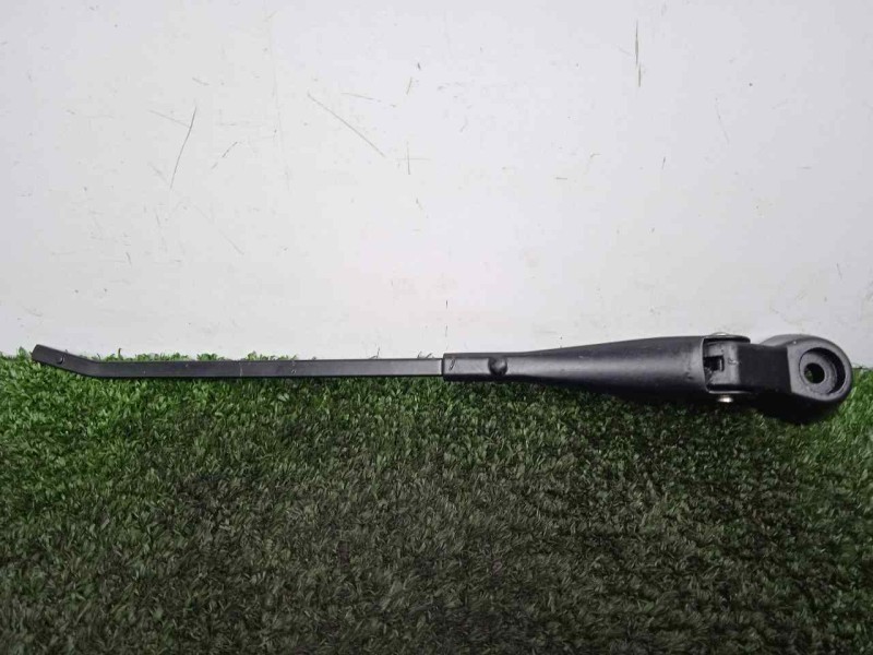 Recambio de brazo limpia delantero derecho para land rover 88 2.3d referencia OEM IAM 551230-551230E3 DOGA 