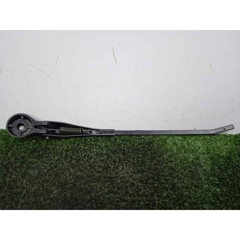 Recambio de brazo limpia delantero derecho para land rover 88 2.3d referencia OEM IAM 551230-551230E3 DOGA 