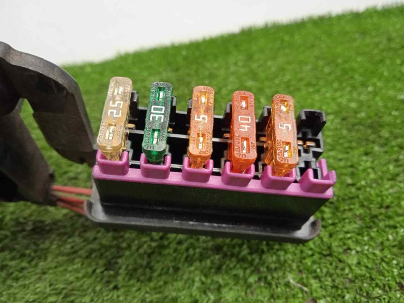 Recambio de caja reles / fusibles para skoda fabia (5j2 ) 1.2 referencia OEM IAM 5J0937548  