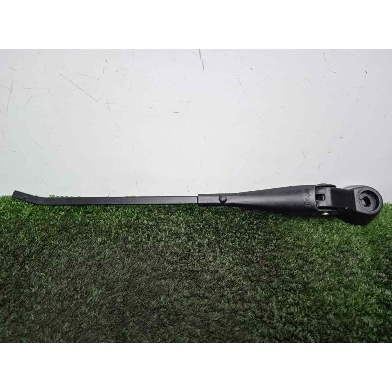 Recambio de brazo limpia delantero derecho para land rover 88 2.3d referencia OEM IAM 551230-551230E3 DOGA 