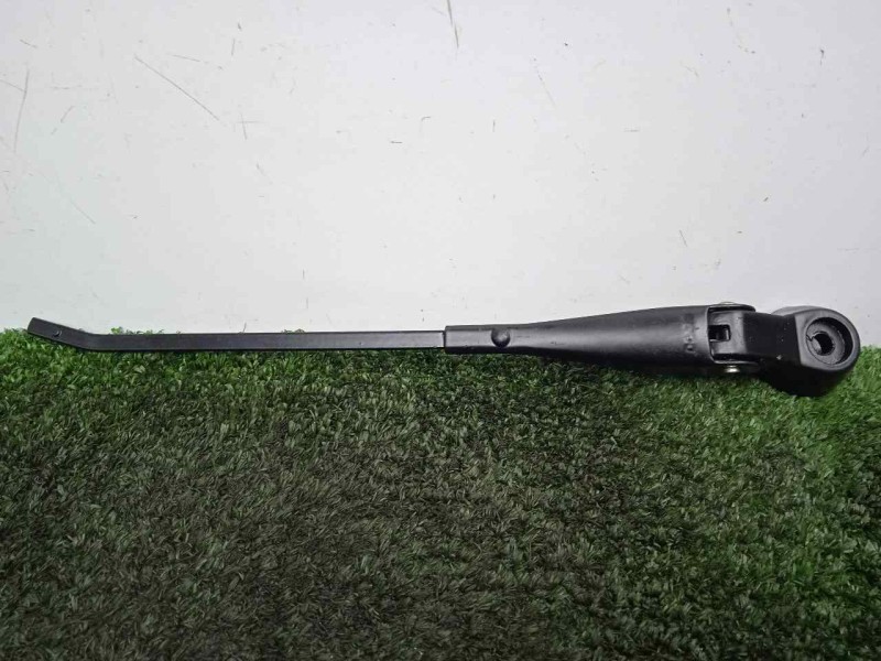 Recambio de brazo limpia delantero derecho para land rover 88 2.3d referencia OEM IAM 551230-551230E3 DOGA 