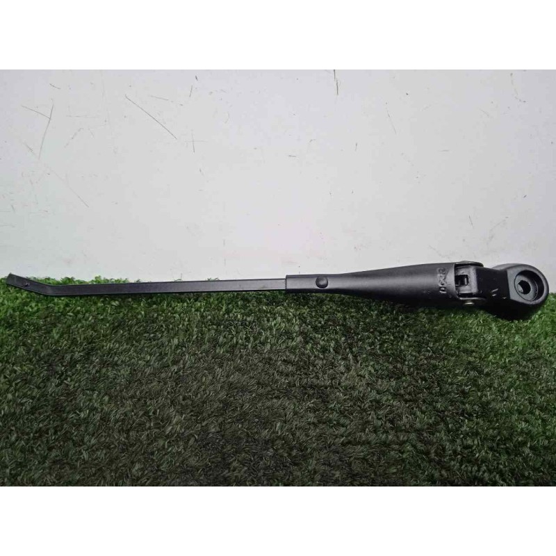 Recambio de brazo limpia delantero derecho para land rover 88 2.3d referencia OEM IAM 551230-551230E3 DOGA 