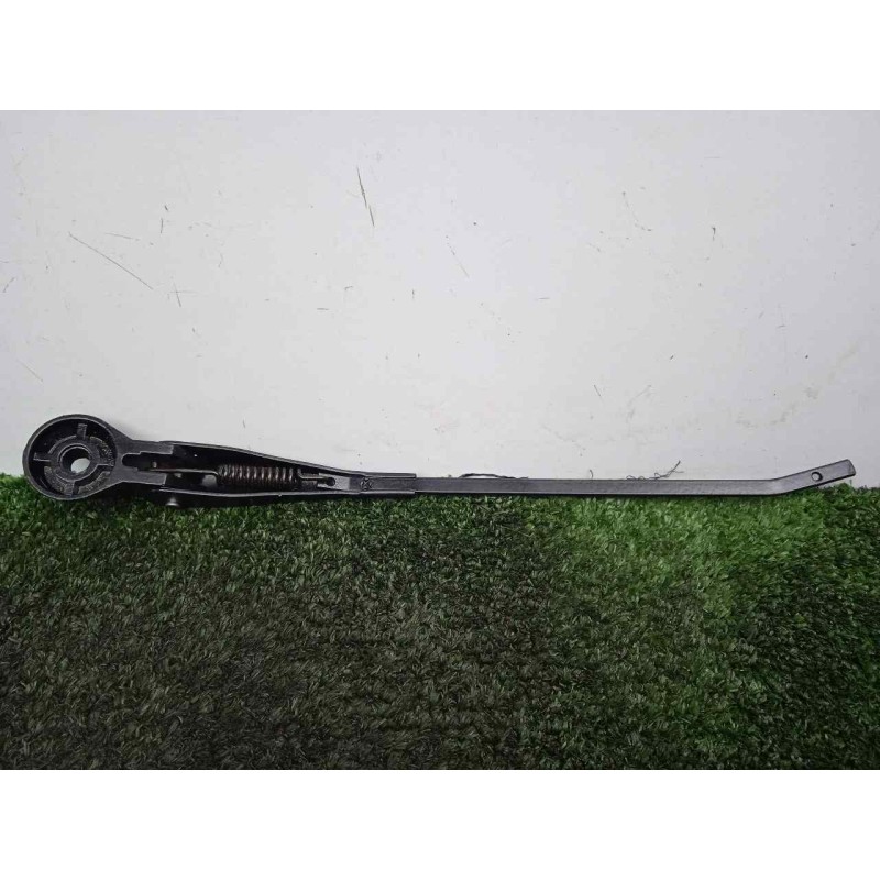 Recambio de brazo limpia delantero derecho para land rover 88 2.3d referencia OEM IAM 551230-551230E3 DOGA 