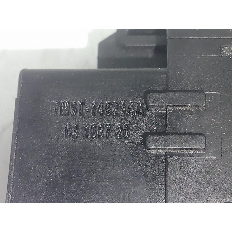 Recambio de mando elevalunas trasero izquierdo para ford kuga (cbv) 2.0 tdci cat referencia OEM IAM 7M5T14529AA  