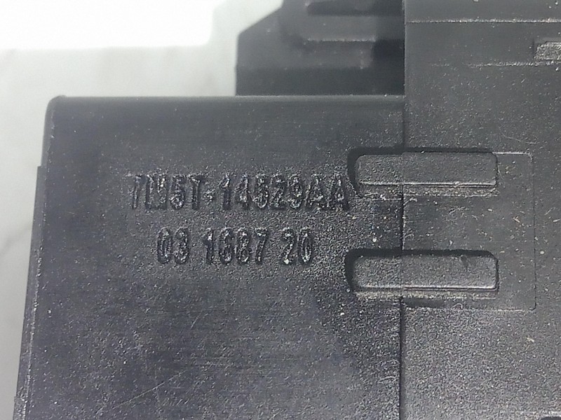 Recambio de mando elevalunas trasero izquierdo para ford kuga (cbv) 2.0 tdci cat referencia OEM IAM 7M5T14529AA  