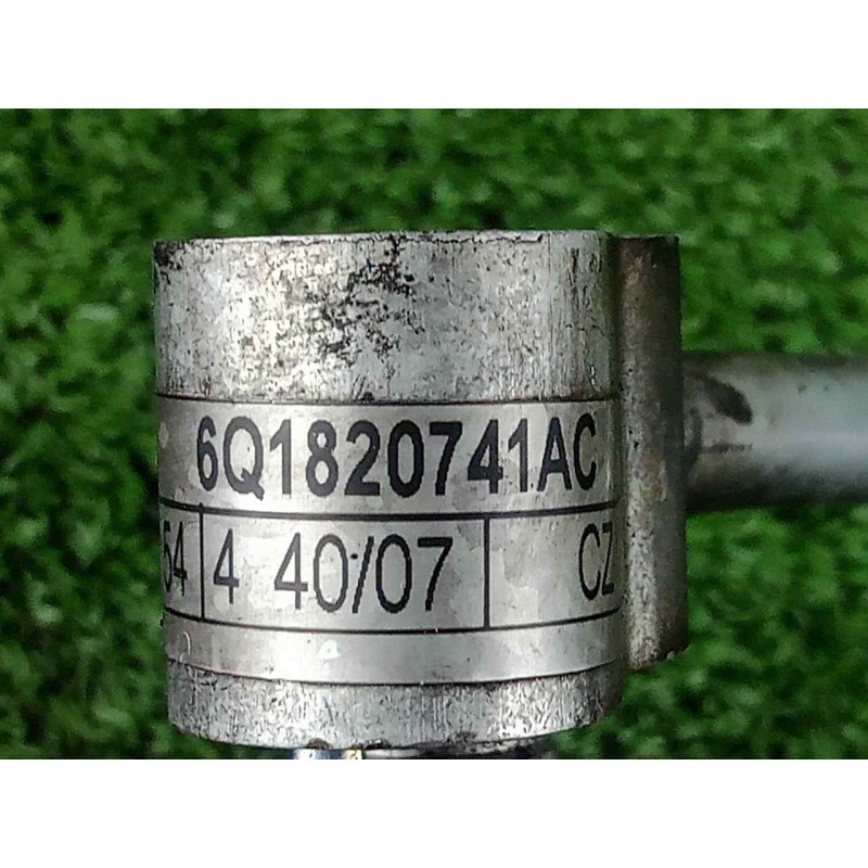 Recambio de tubos aire acondicionado para skoda fabia (5j2 ) 1.2 referencia OEM IAM 6Q1820741AC TUBERIA.AGUA 