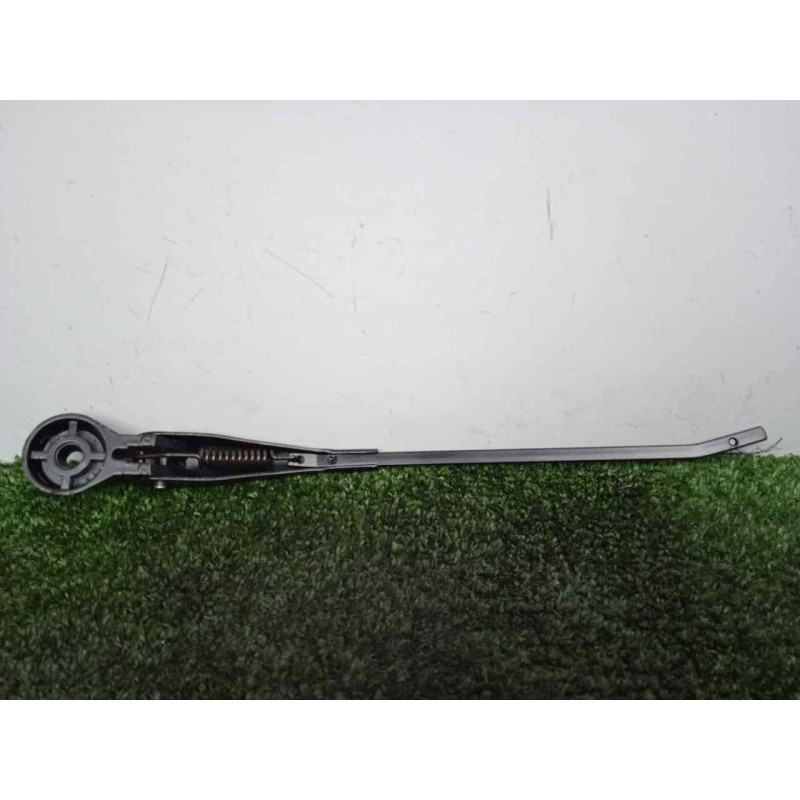 Recambio de brazo limpia delantero derecho para land rover 88 2.3d referencia OEM IAM 551230-551230E3 DOGA 
