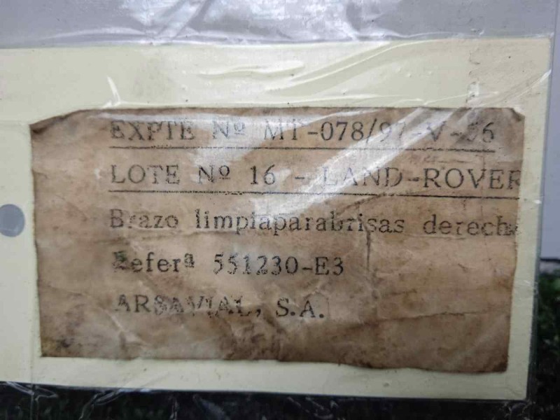 Recambio de brazo limpia delantero derecho para land rover 88 2.3d referencia OEM IAM 551230-551230E3 DOGA 
