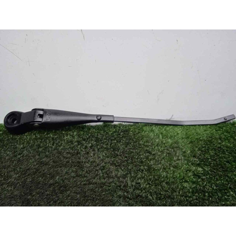 Recambio de brazo limpia delantero derecho para land rover 88 2.3d referencia OEM IAM 551230-551230E3 DOGA 