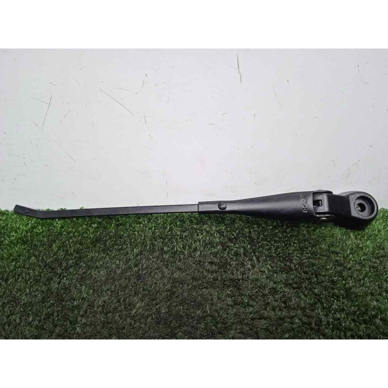 Recambio de brazo limpia delantero derecho para land rover 88 2.3d referencia OEM IAM 551230-551230E3 DOGA 