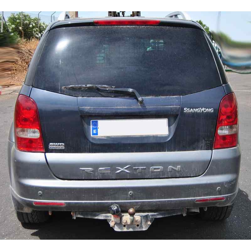 Recambio de paragolpes trasero para ssangyong rexton 2.7 turbodiesel cat referencia OEM IAM  2 SERIE 