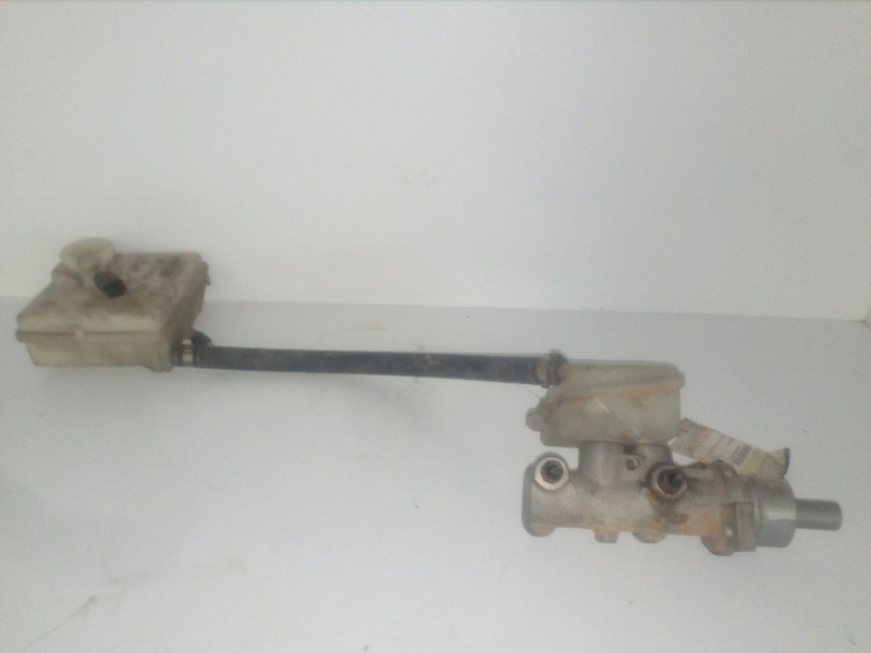 Recambio de bomba freno para citroën xsara picasso 2.0 hdi referencia OEM IAM 221710  