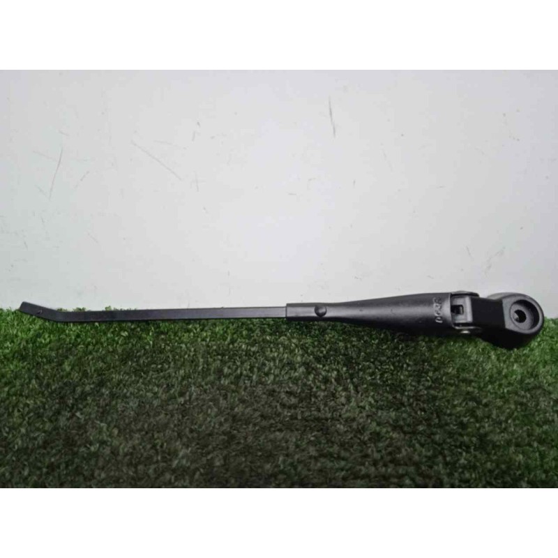 Recambio de brazo limpia delantero derecho para land rover 88 2.3d referencia OEM IAM 551230-551230E3 DOGA 