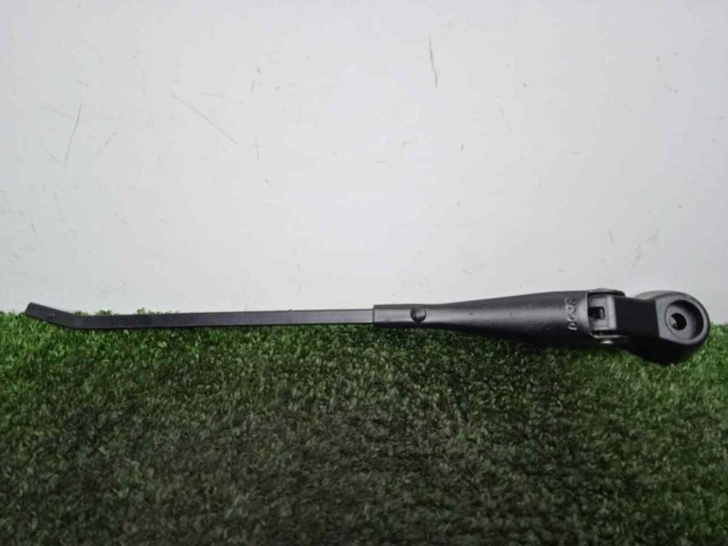 Recambio de brazo limpia delantero derecho para land rover 88 2.3d referencia OEM IAM 551230-551230E3 DOGA 