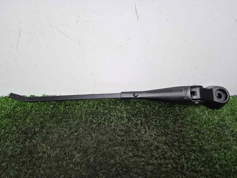 Recambio de brazo limpia delantero derecho para land rover 88 2.3d referencia OEM IAM 551230-551230E3 DOGA 