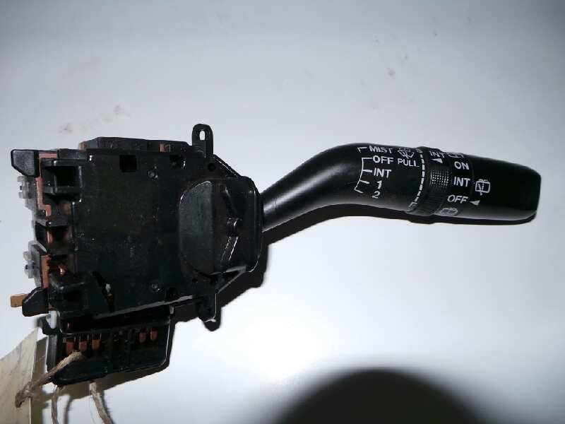 Recambio de mando limpia para mazda premacy (cp) 2.0 turbodiesel referencia OEM IAM 17B122  