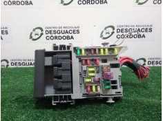 Recambio de caja reles / fusibles para opel astra j lim. 1.7 16v cdti referencia OEM IAM 13222786  