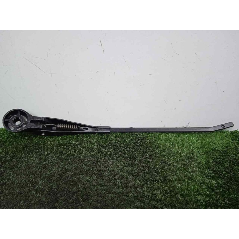 Recambio de brazo limpia delantero derecho para land rover 88 2.3d referencia OEM IAM 551230-551230E3 DOGA 