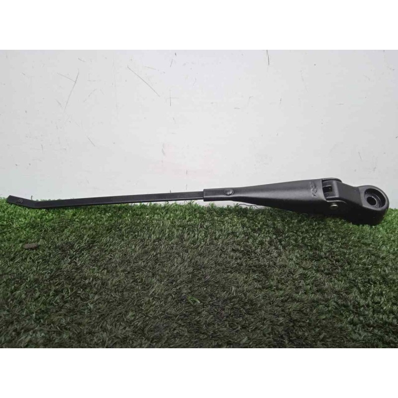 Recambio de brazo limpia delantero derecho para land rover 88 2.3d referencia OEM IAM 551230-551230E3 DOGA 