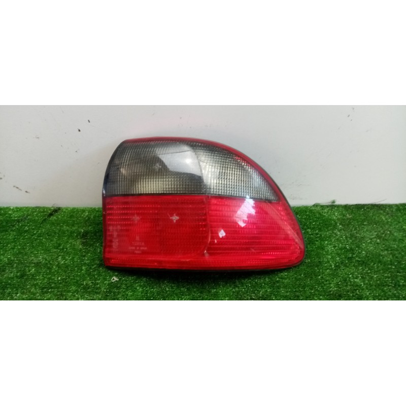 Recambio de piloto trasero derecho para opel omega b referencia OEM IAM  4 PUERTAS 