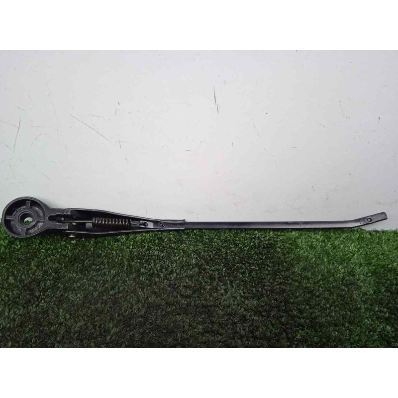 Recambio de brazo limpia delantero derecho para land rover 88 2.3d referencia OEM IAM 551230-551230E3 DOGA 