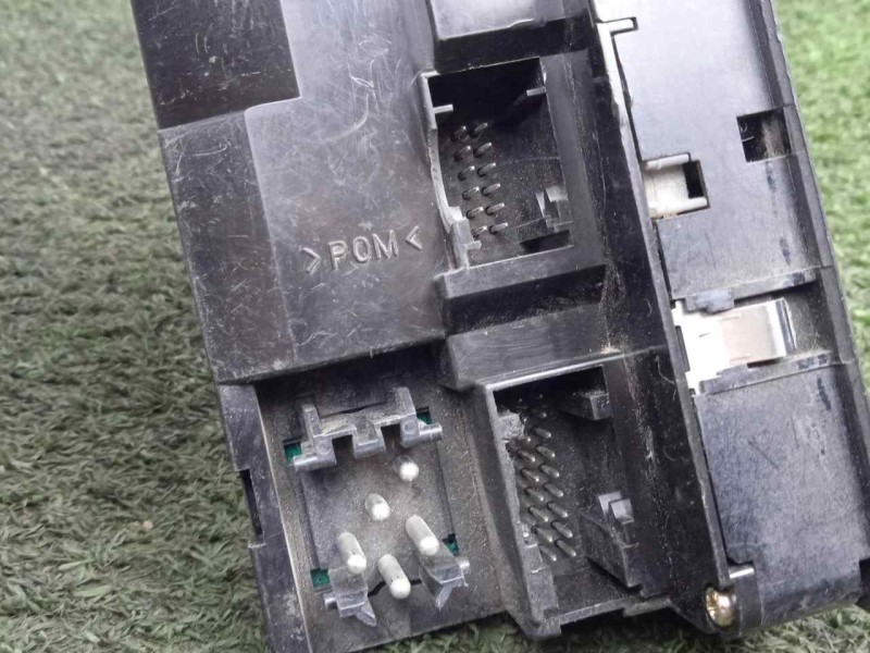 Recambio de mando elevalunas delantero izquierdo para bmw serie 5 berlina (e39) referencia OEM IAM   