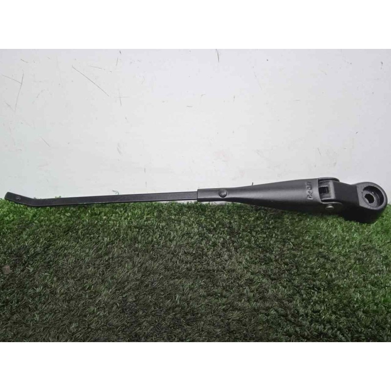 Recambio de brazo limpia delantero derecho para land rover 88 2.3d referencia OEM IAM 551230-551230E3 DOGA 