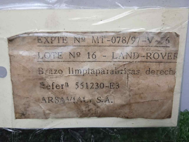 Recambio de brazo limpia delantero derecho para land rover 88 2.3d referencia OEM IAM 551230-551230E3 DOGA 