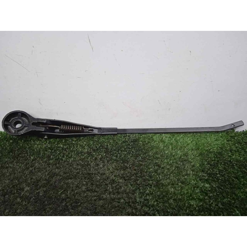 Recambio de brazo limpia delantero derecho para land rover 88 2.3d referencia OEM IAM 551230-551230E3 DOGA 