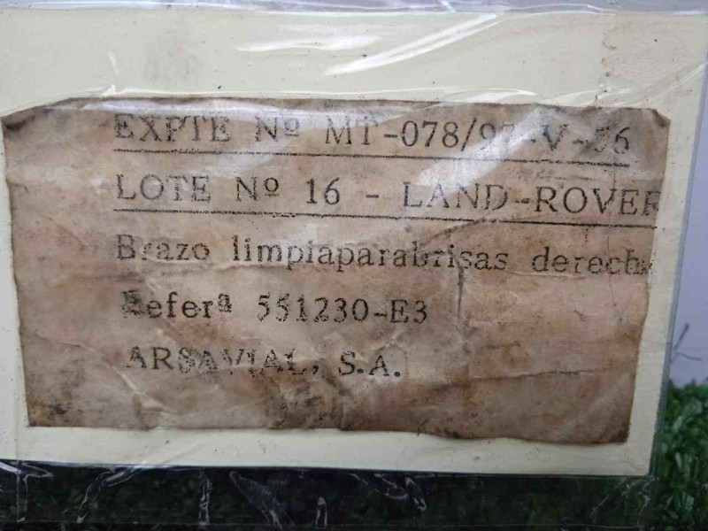 Recambio de brazo limpia delantero derecho para land rover 88 2.3d referencia OEM IAM 551230-551230E3 DOGA 