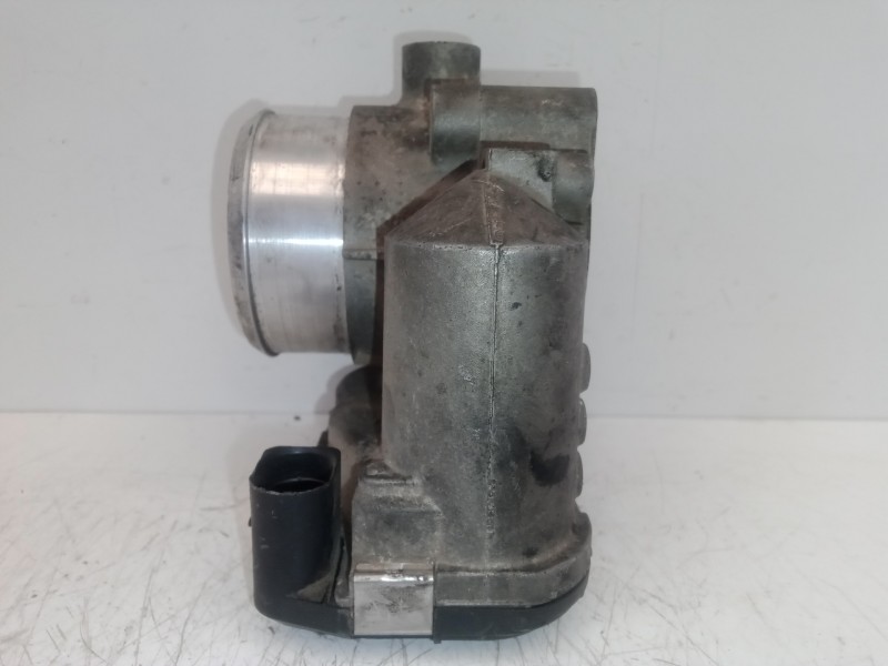 Recambio de caja mariposa para audi a4 berlina (b5) 1.8 20v turbo referencia OEM IAM 0280750009-06B133062M BOSCH 