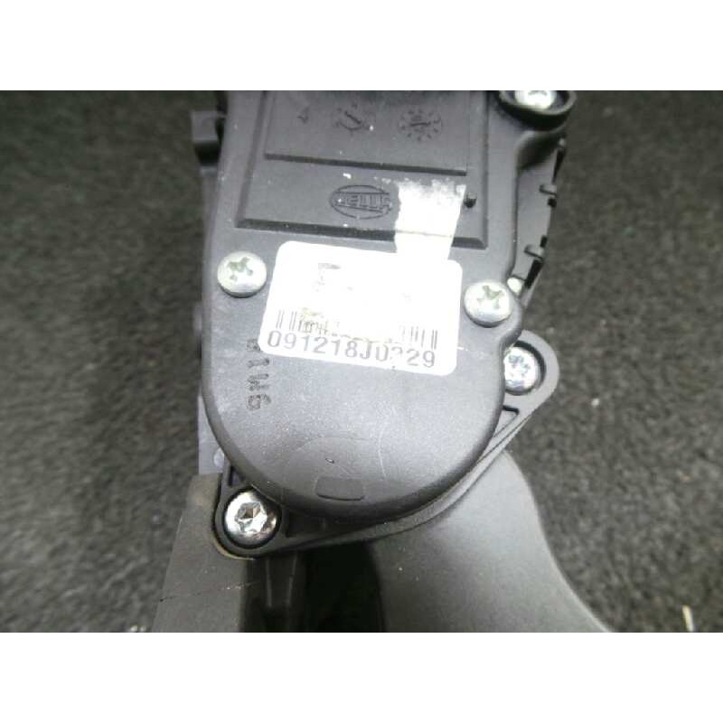 Recambio de potenciometro pedal para hyundai i30 1.6 crdi cat referencia OEM IAM 327002B300-091218J0329  HELLA