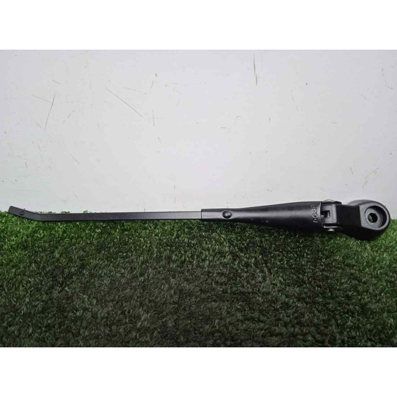 Recambio de brazo limpia delantero derecho para land rover 88 2.3d referencia OEM IAM 551230-551230E3 DOGA 