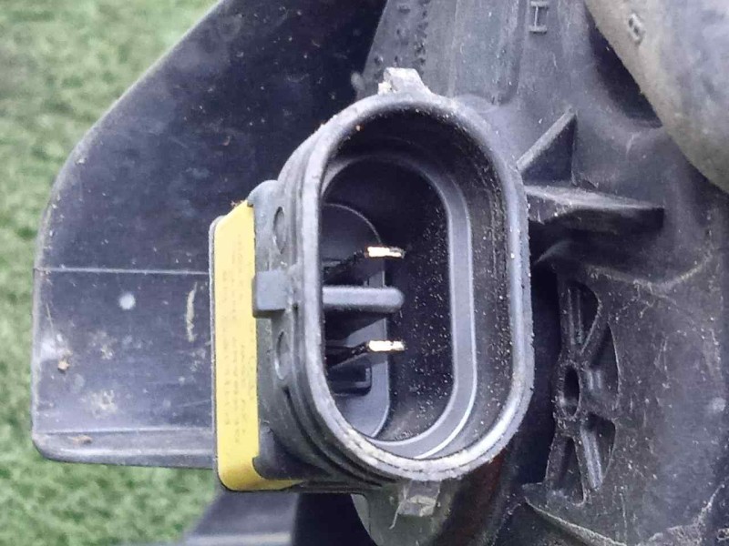 Recambio de faro antiniebla izquierdo para peugeot 308 1.6 16v hdi referencia OEM IAM 9680498680 11-13 